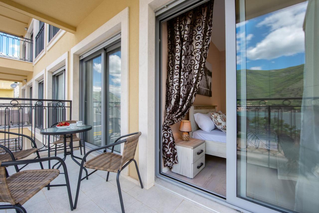 2Montenegro Limeta Apartments With Pool Κότορ Εξωτερικό φωτογραφία