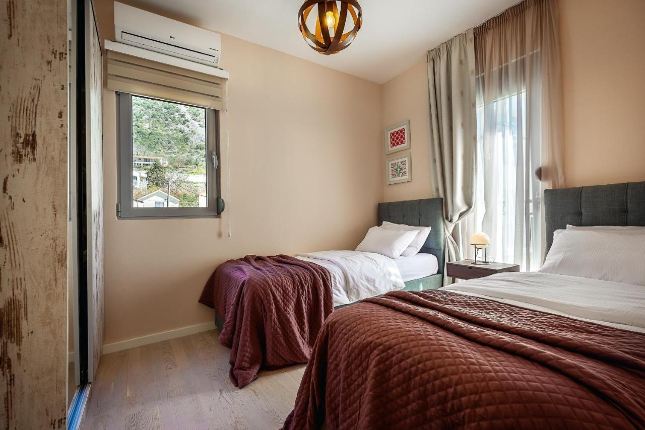 2Montenegro Limeta Apartments With Pool Κότορ Εξωτερικό φωτογραφία