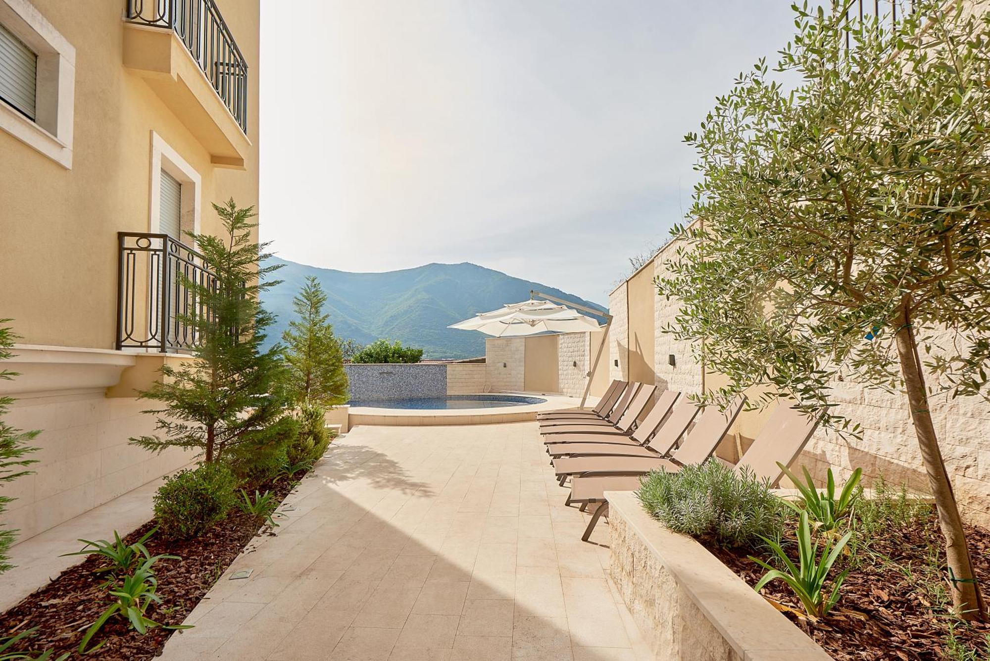 2Montenegro Limeta Apartments With Pool Κότορ Εξωτερικό φωτογραφία